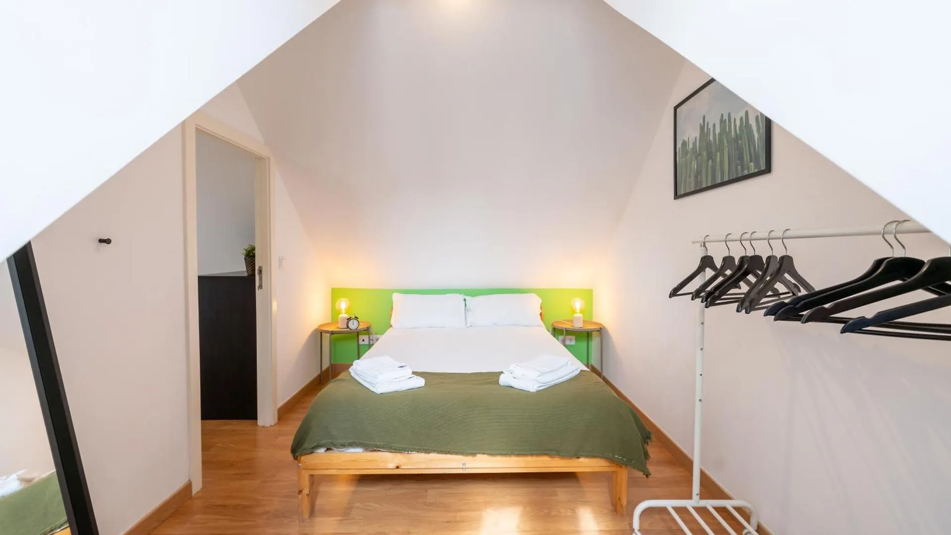 Апартаменты Lisbon Hill House - No. 589A 0*,